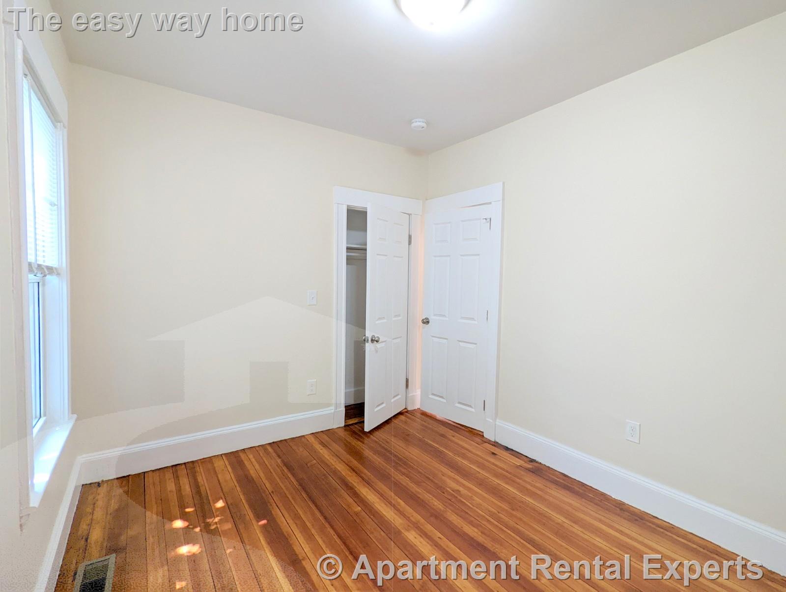 8-10 Lowell Cir, Spring Hill