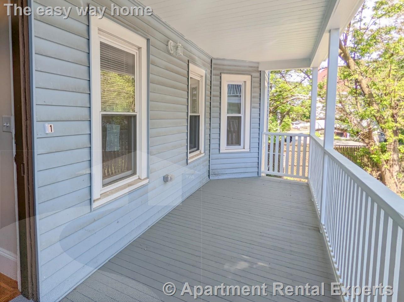 8-10 Lowell Cir, Spring Hill