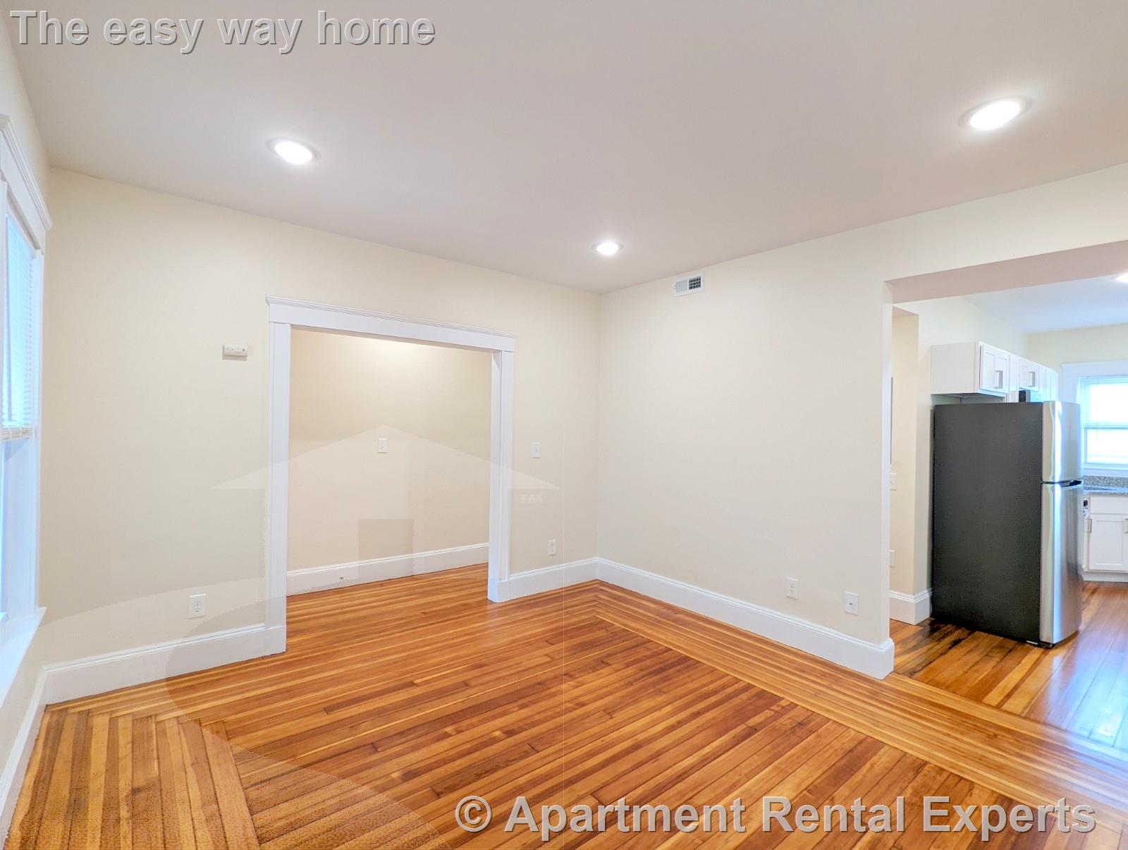 8-10 Lowell Cir, Porter Square
