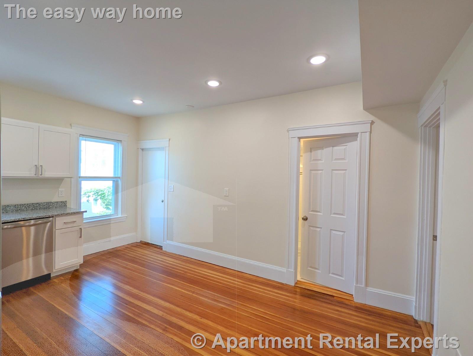 8-10 Lowell Cir, Porter Square