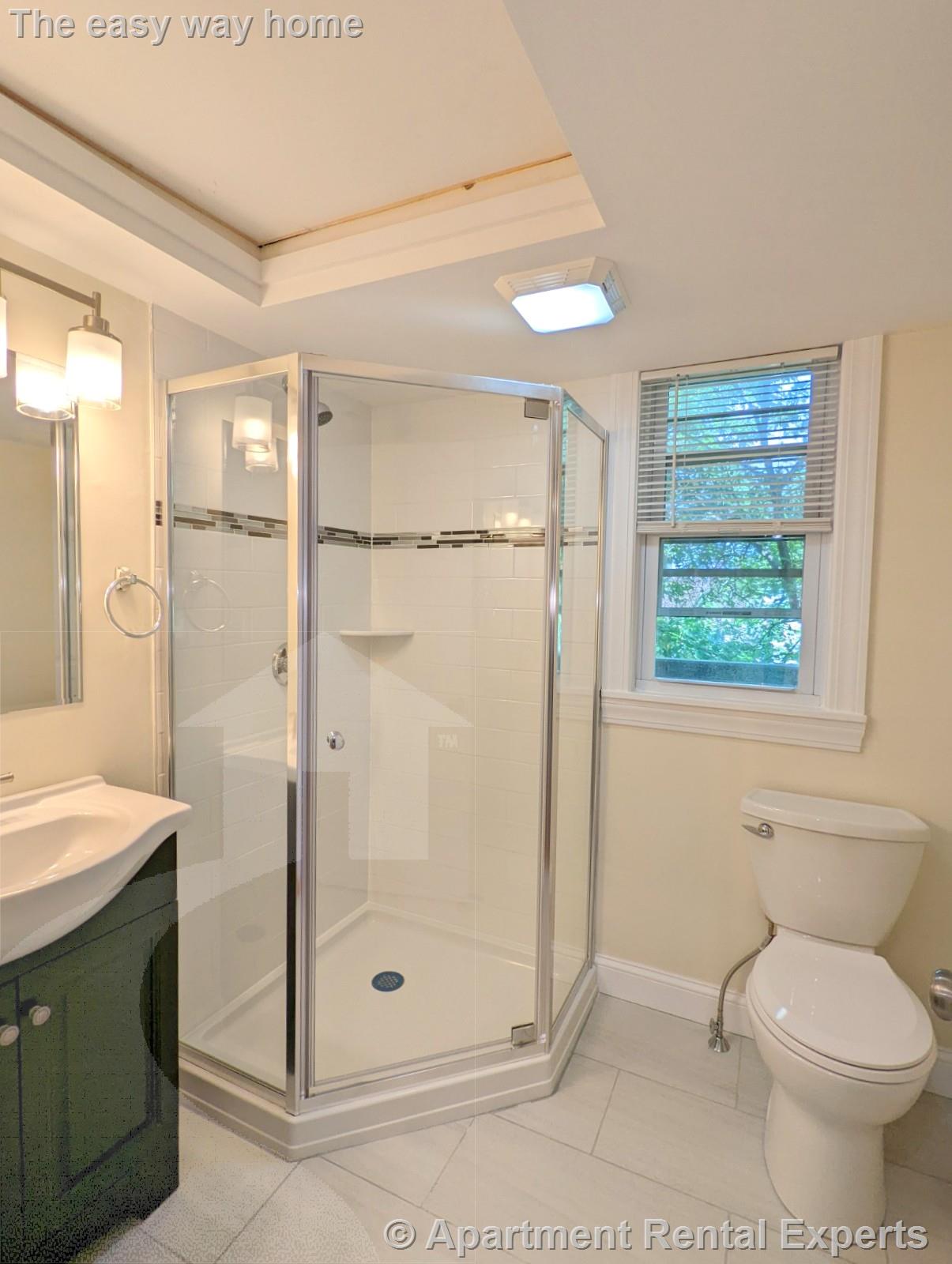 8-10 Lowell Cir, Porter Square