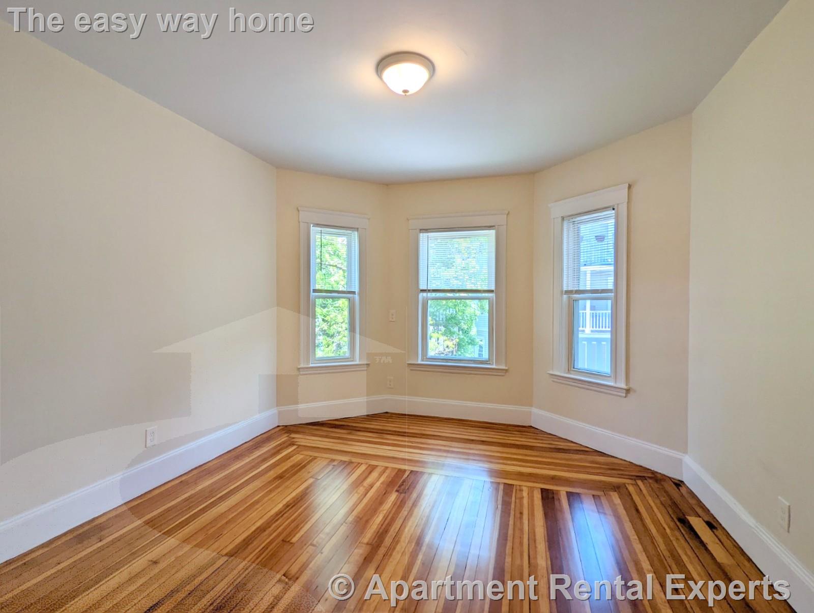 8-10 Lowell Cir, Porter Square