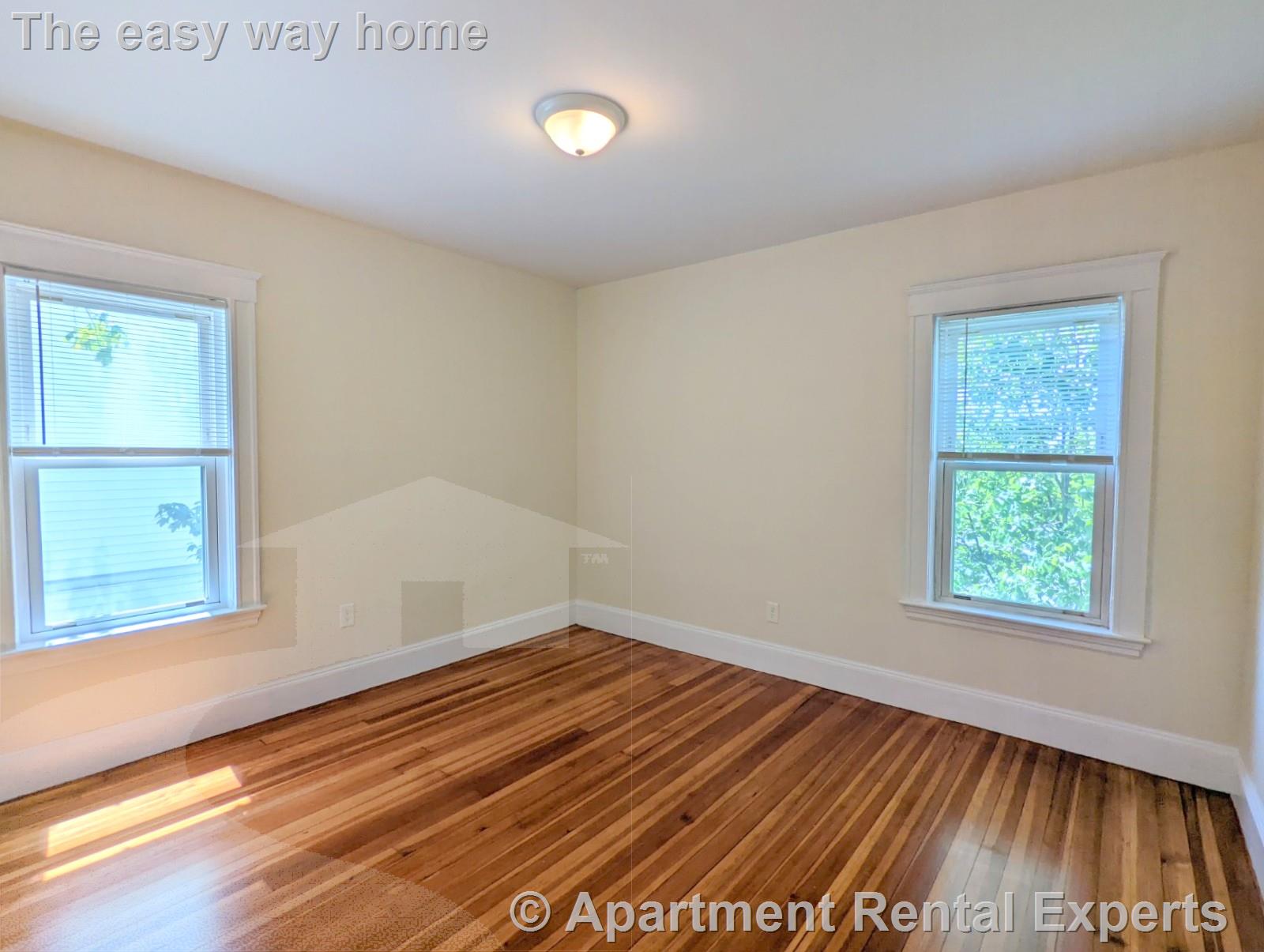 8-10 Lowell Cir, Porter Square