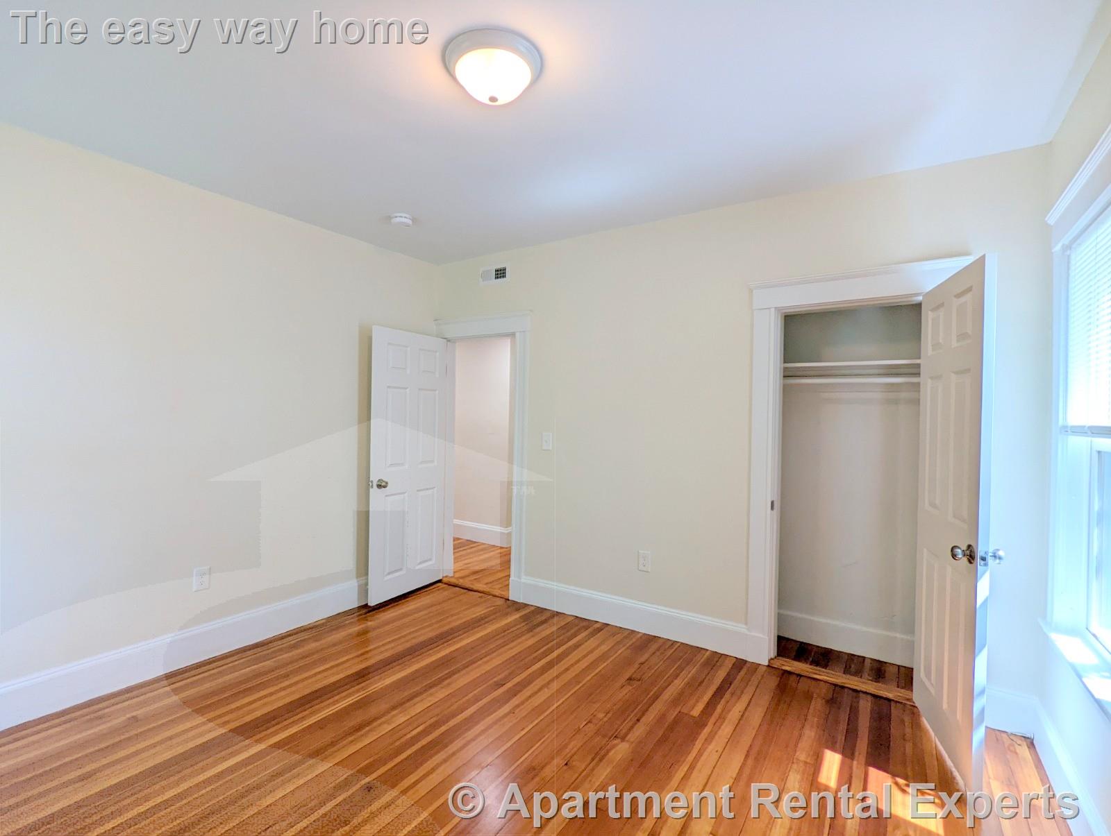 8-10 Lowell Cir, Porter Square