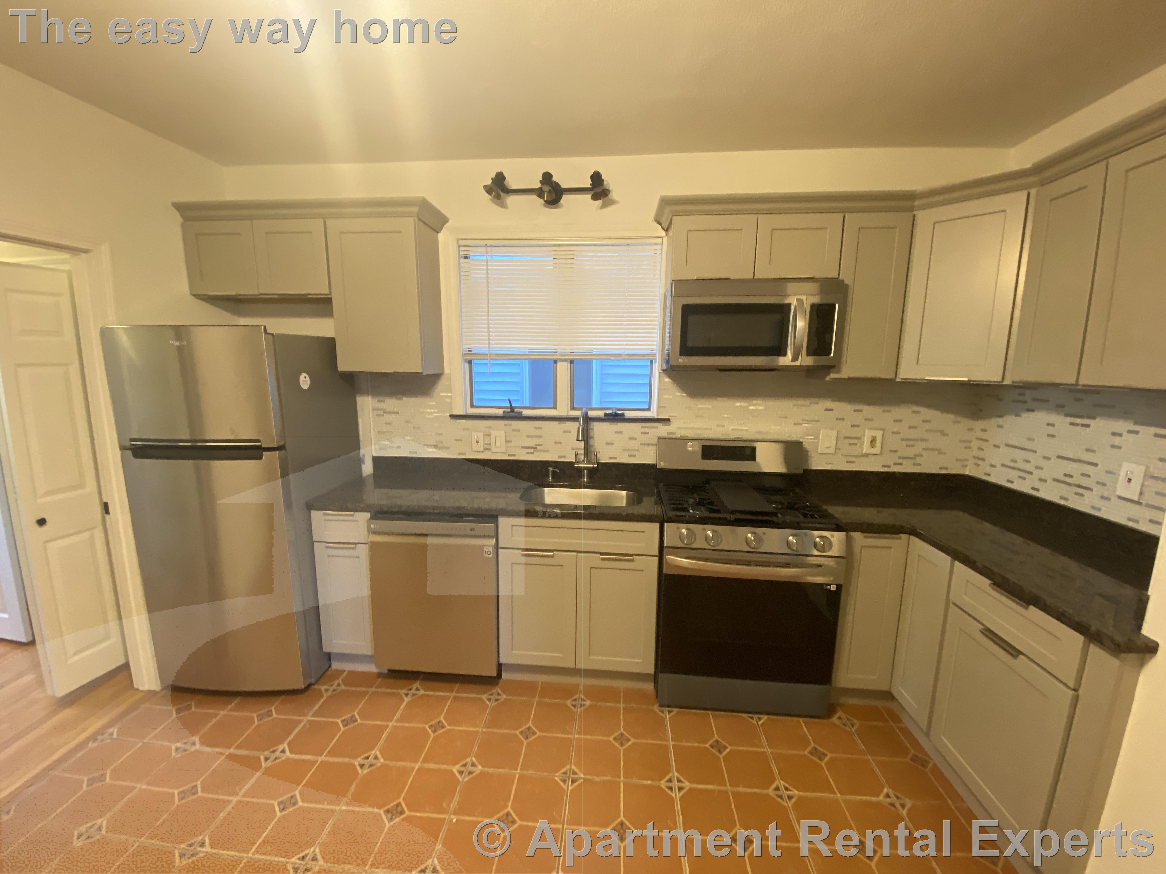 63 Webster Ave, Union Square