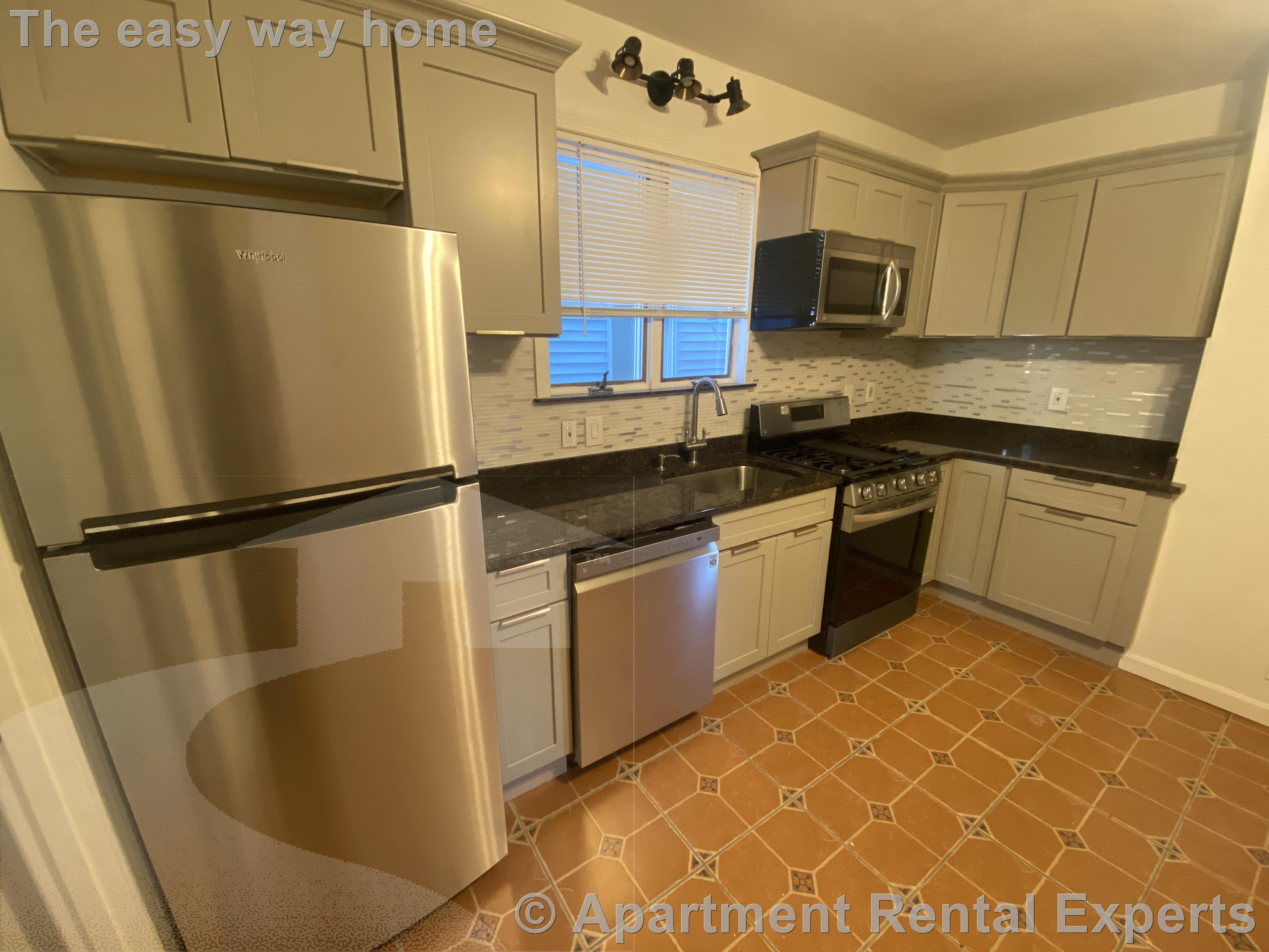 63 Webster Ave, Union Square