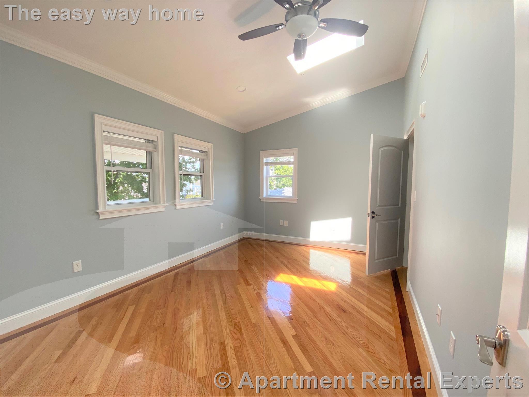 66 Dudley St, Salem St. Area