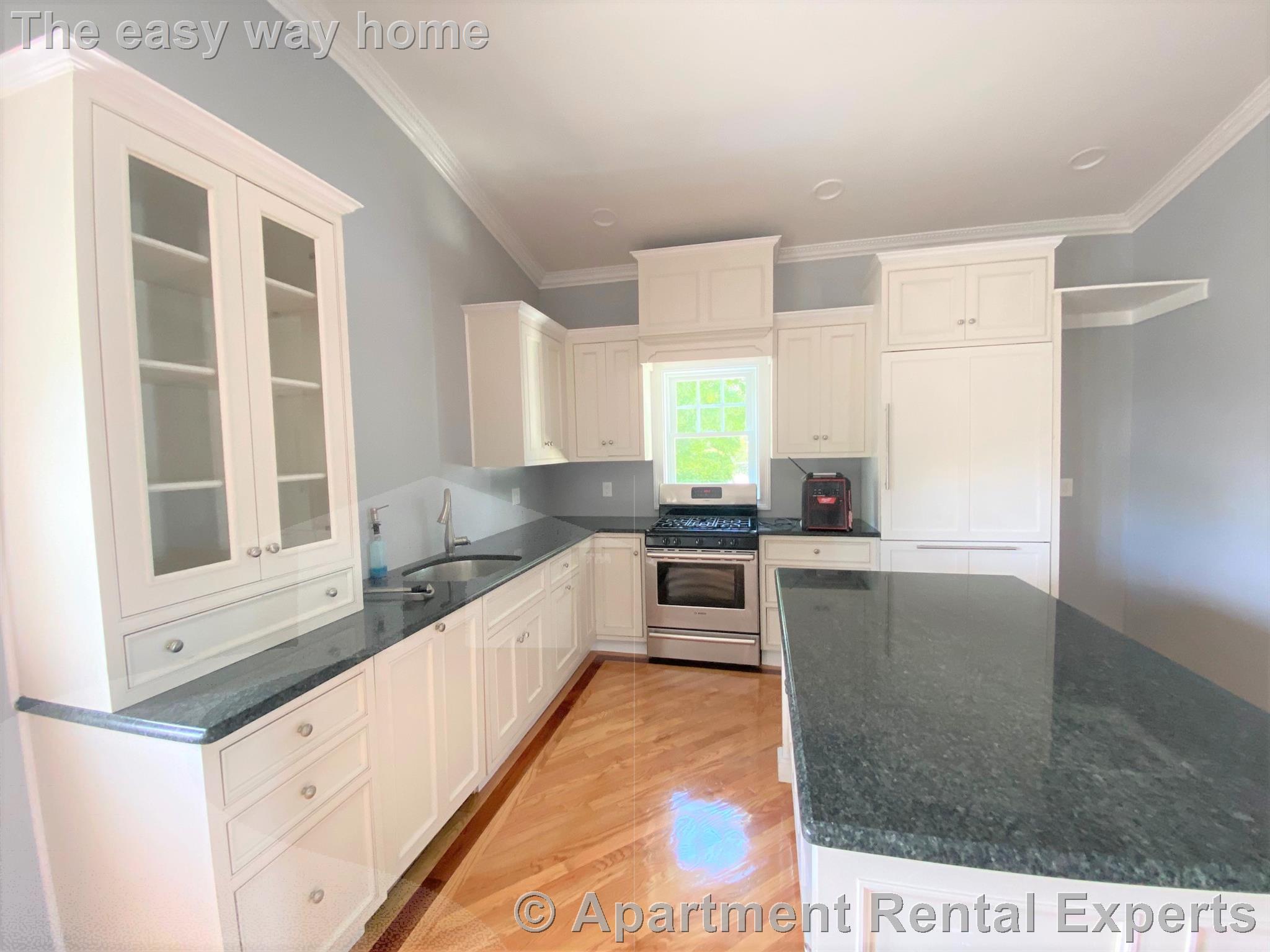 66 Dudley St, Salem St. Area