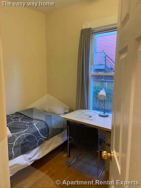 225 Charles St, East Cambridge