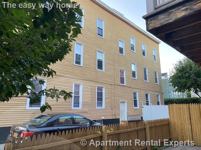 225 Charles St, East Cambridge