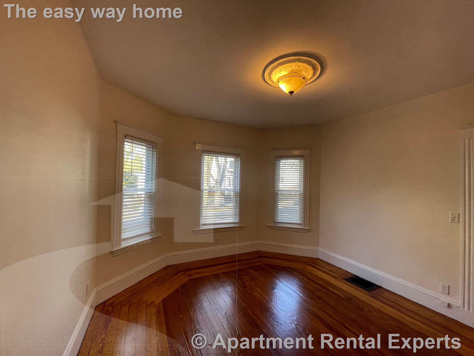 153 Willow Ave, Davis Square