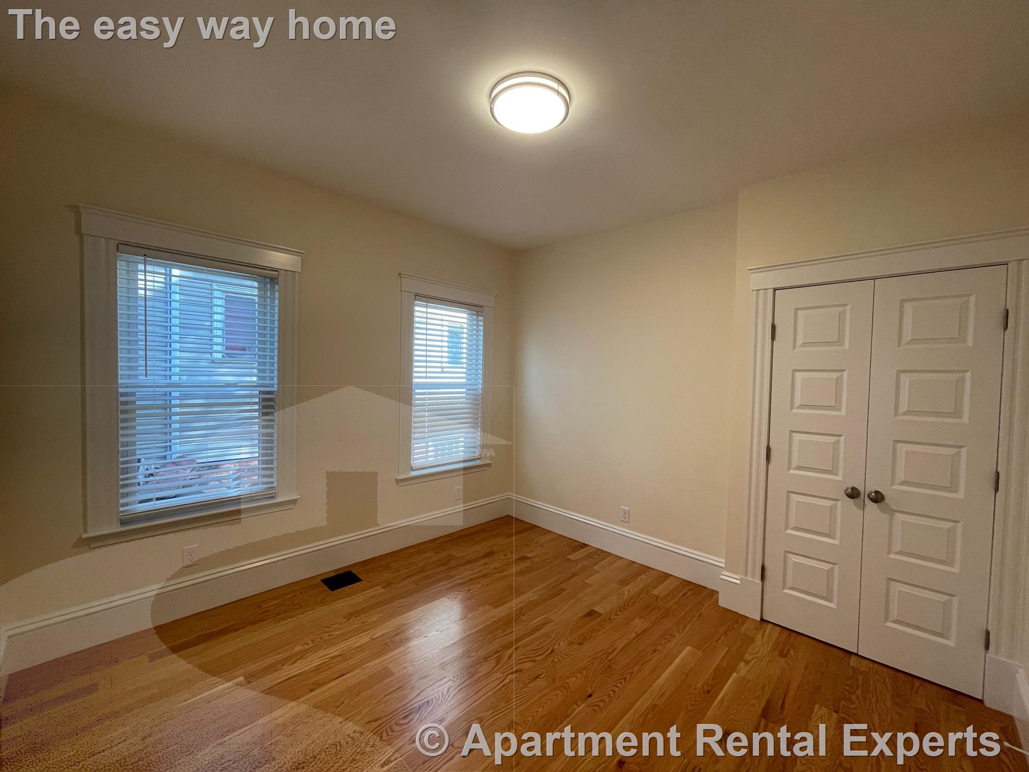 153 Willow Ave, Davis Square