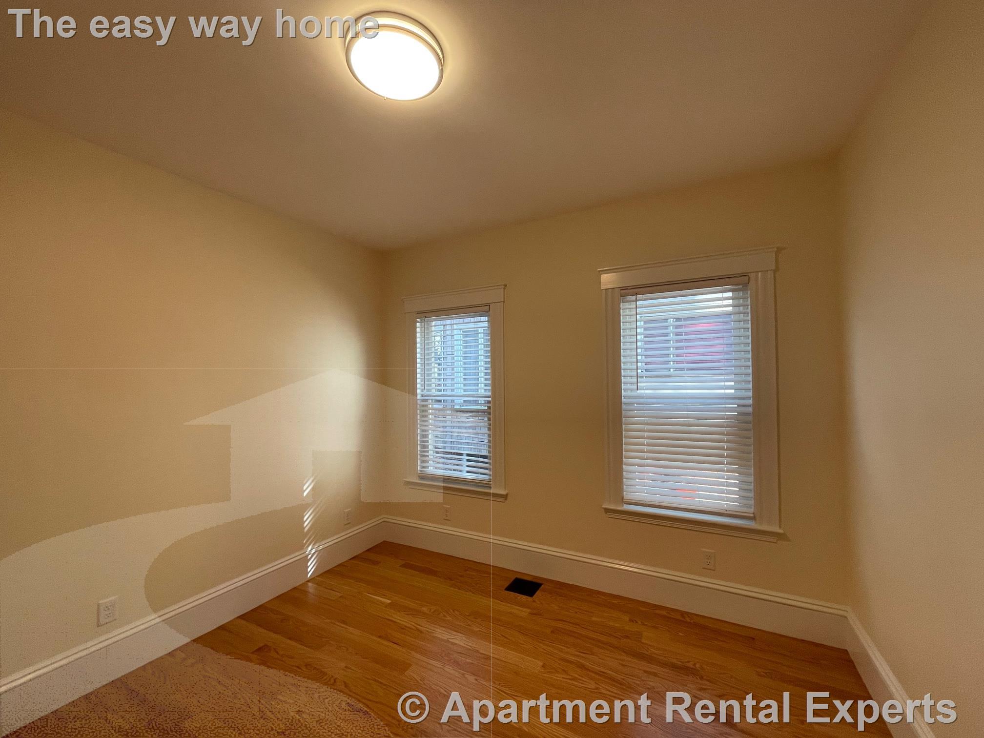 153 Willow Ave, Davis Square