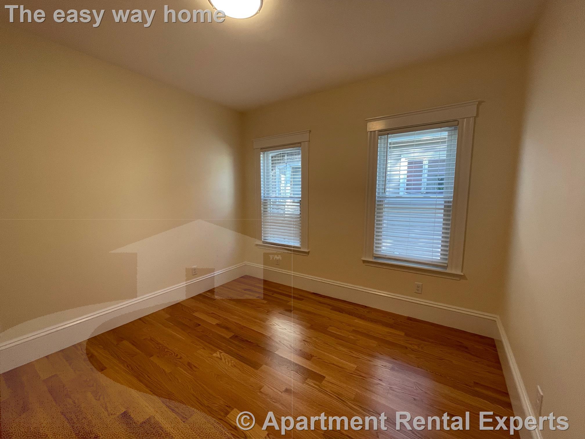 153 Willow Ave, Davis Square