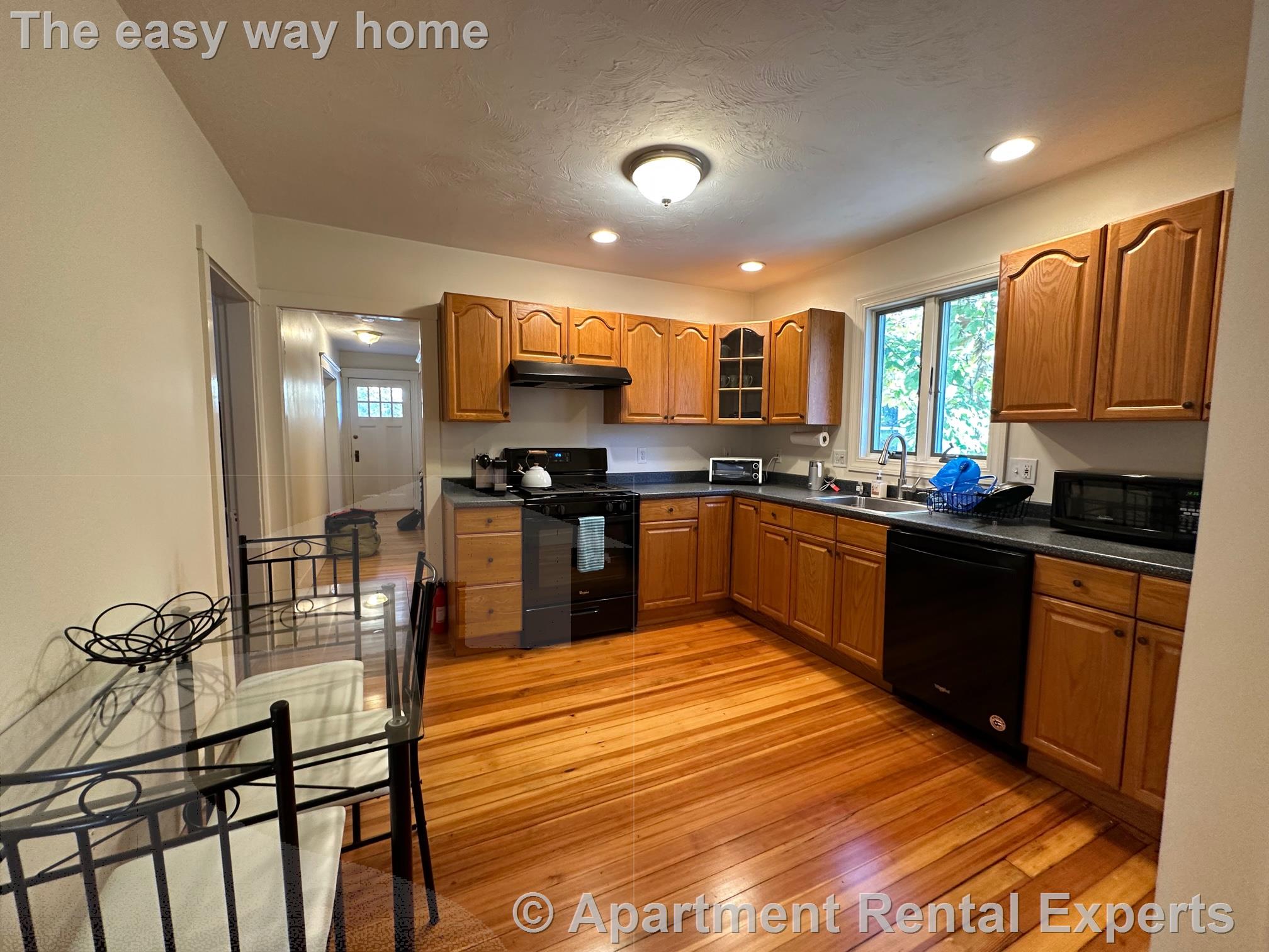 96 Frederick Ave, Tufts