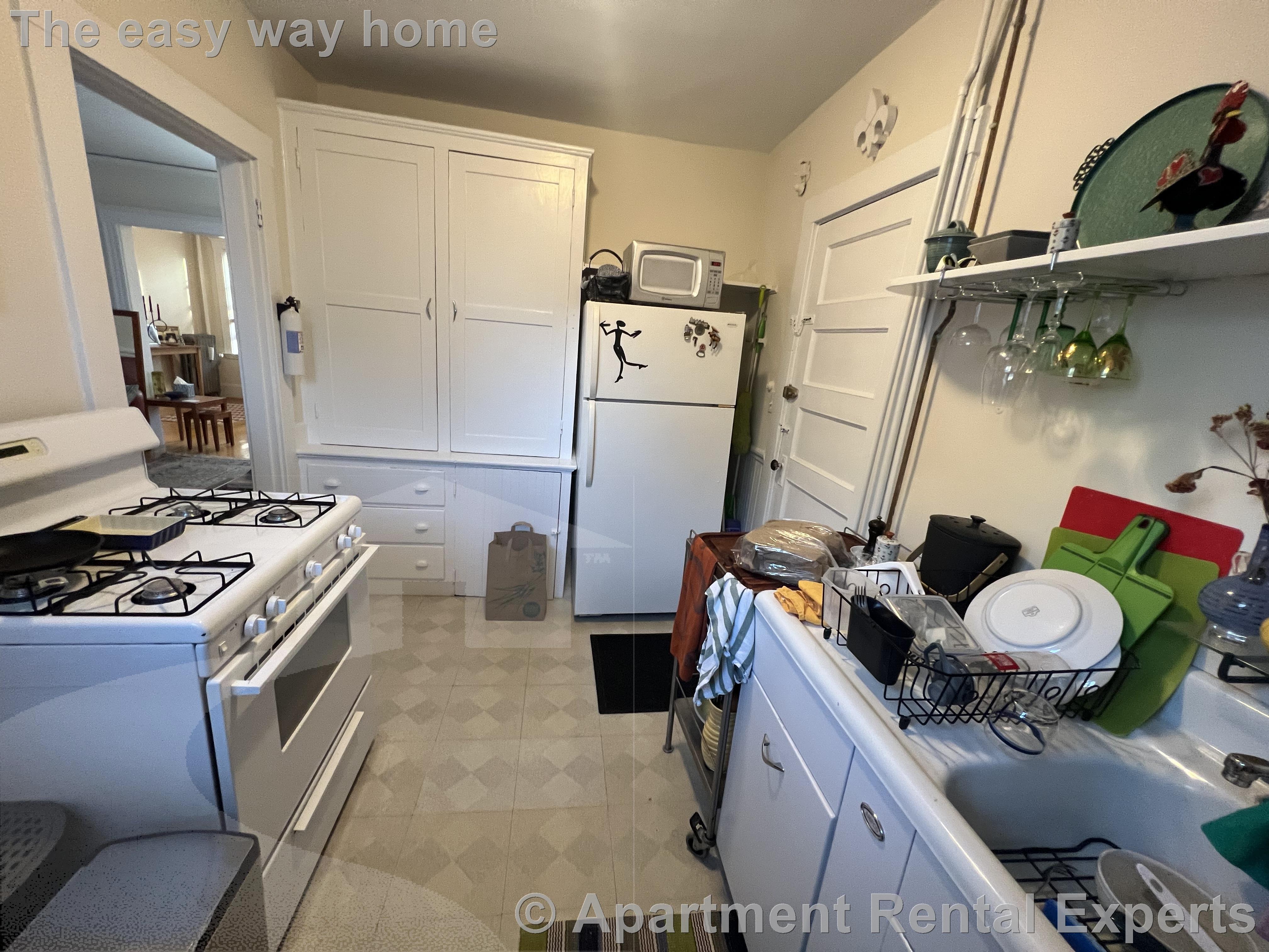 269 Huron Ave, Huron Village