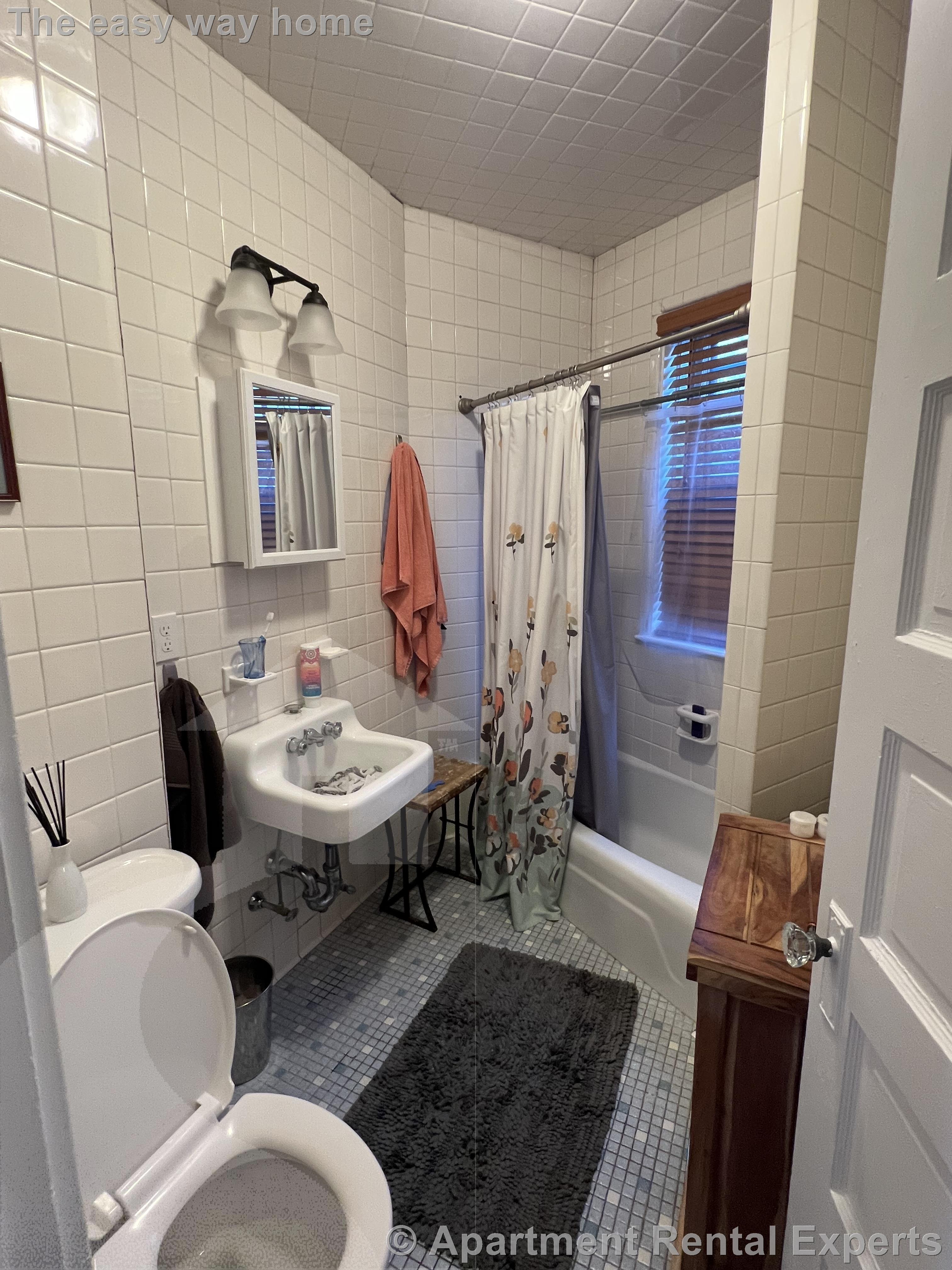 269 Huron Ave, Huron Village