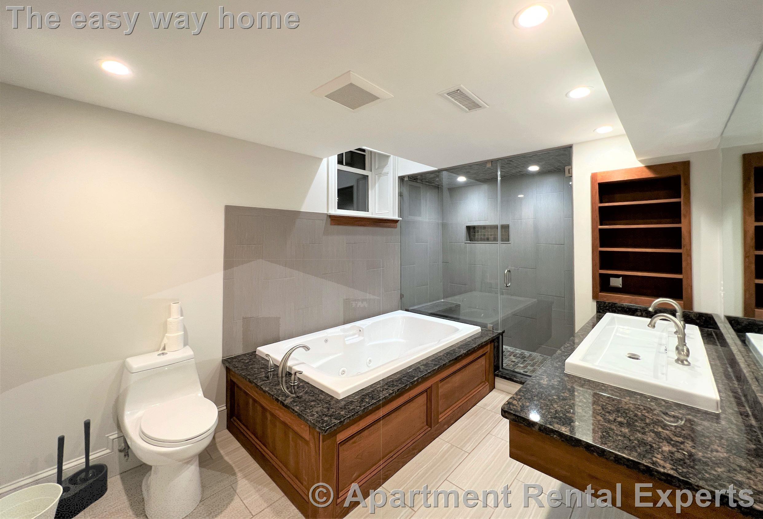 40 Laurel St, Spring Hill