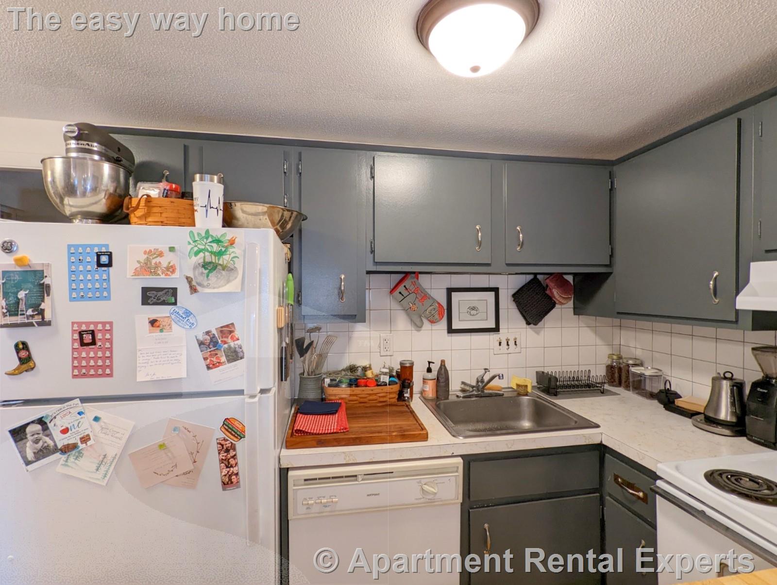 102 Alpine St, Magoun Square