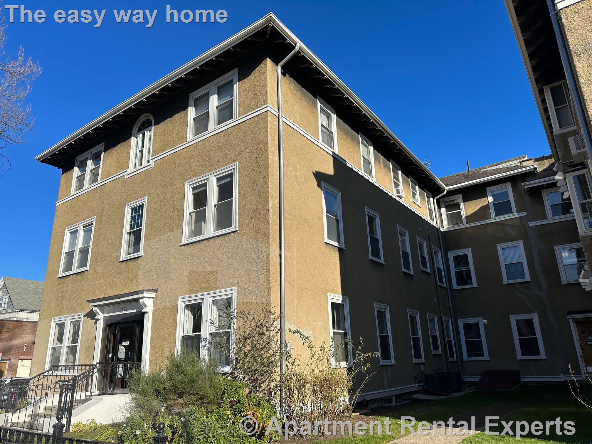 2 Sacramento St, Harvard Square