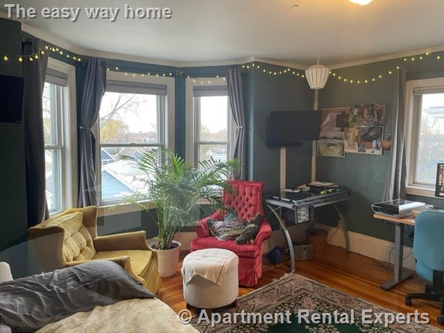 61 Clarendon Ave, Davis Square