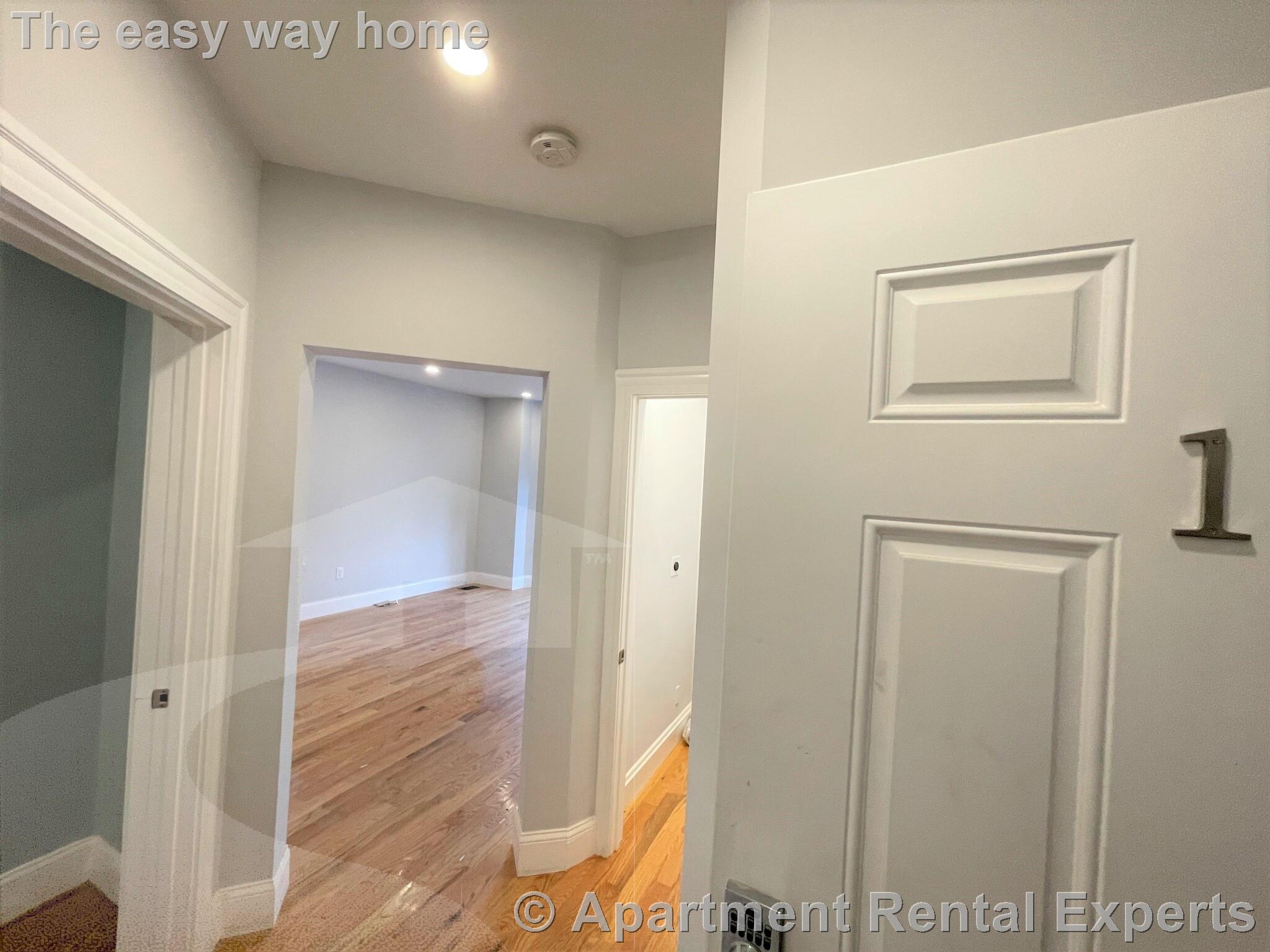 374 Oxford St, Porter Square