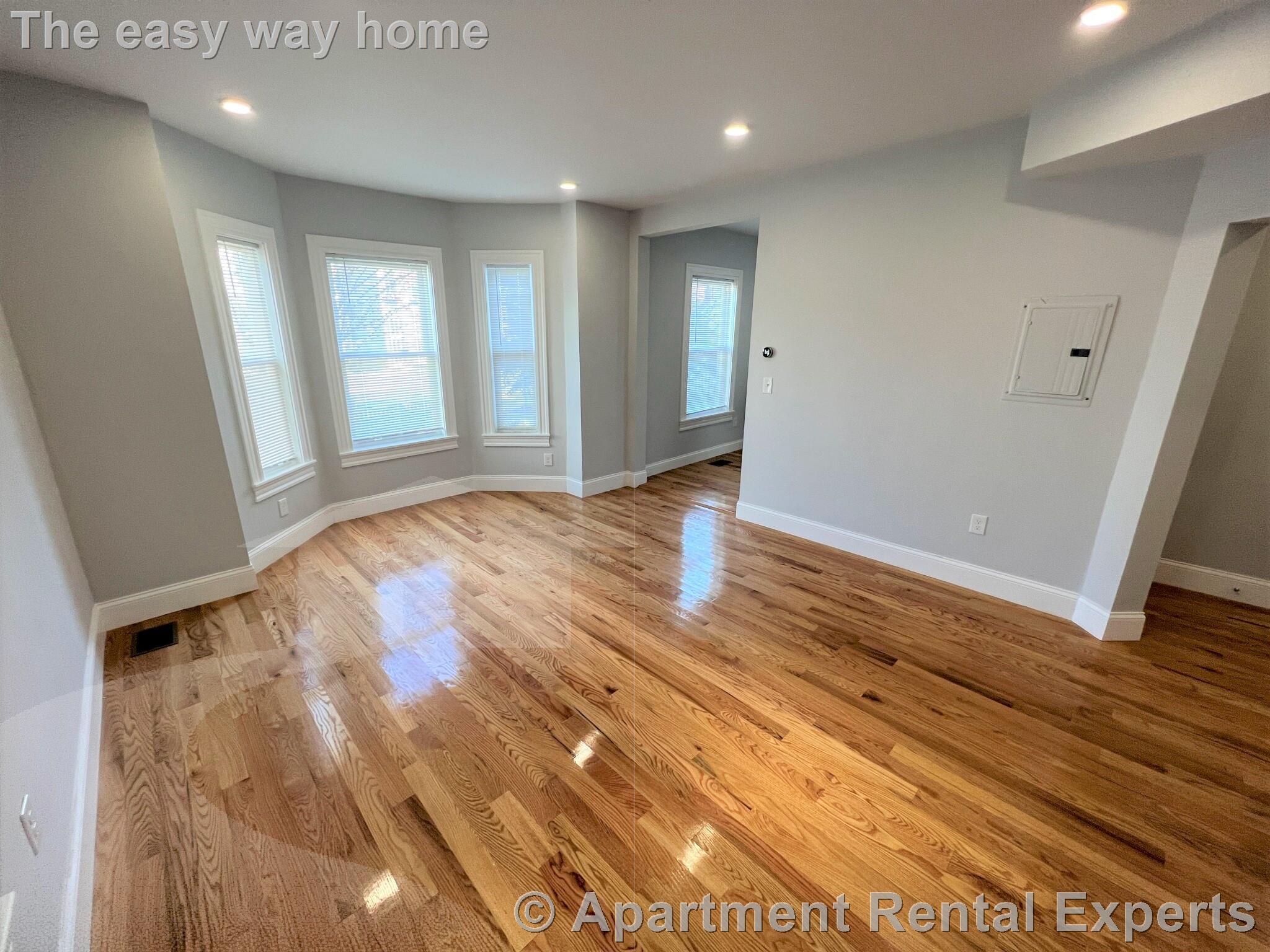 374 Oxford St, Porter Square