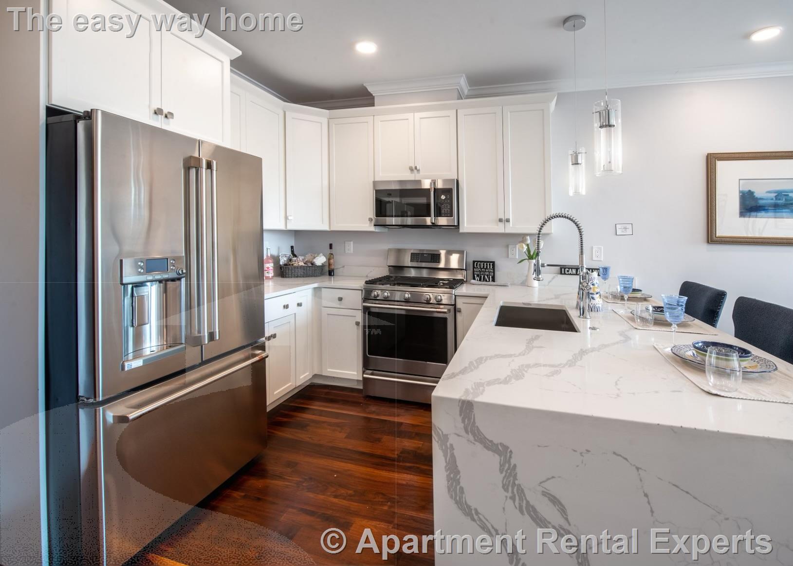 519 Broadway, Magoun Square