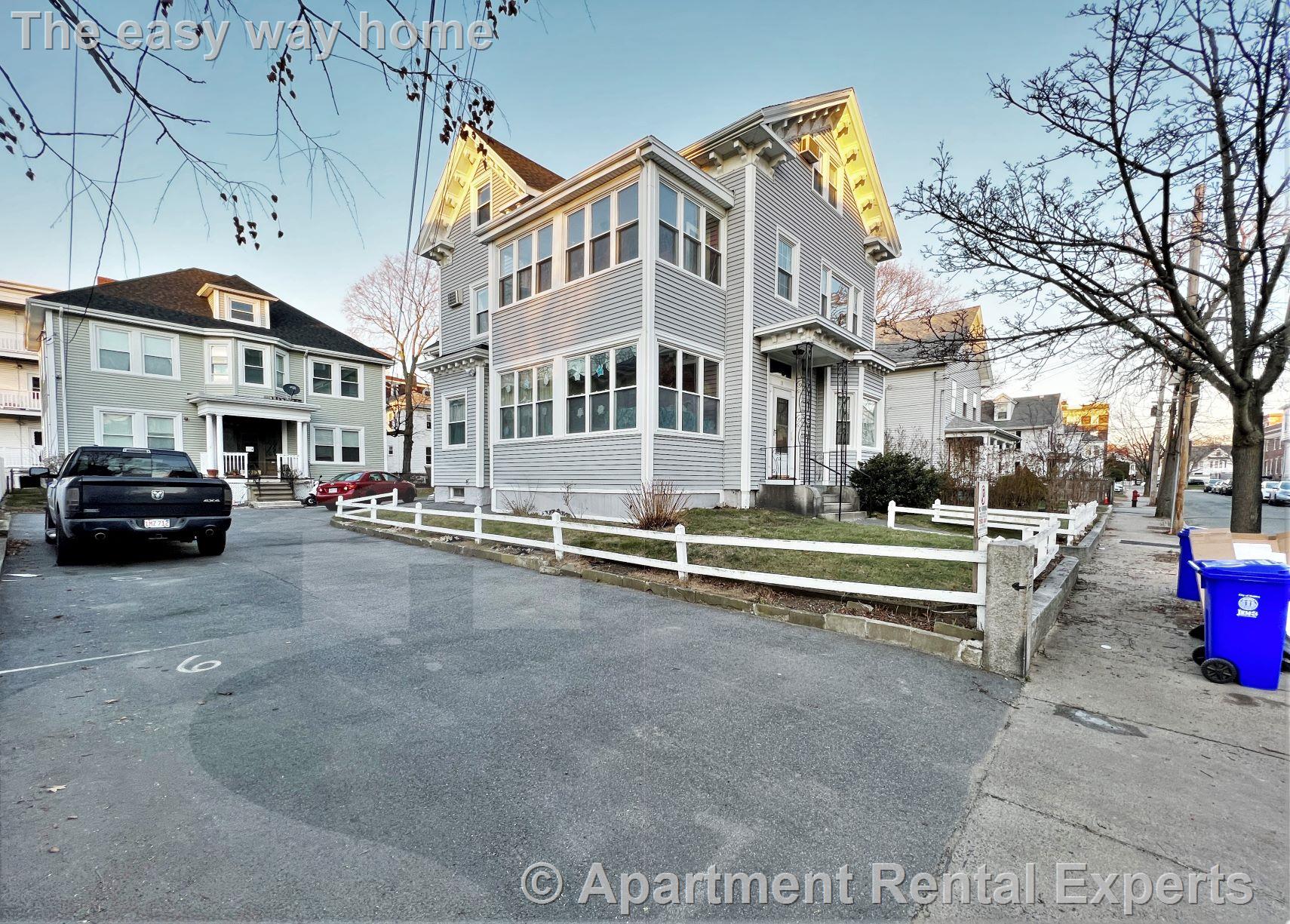 25 Chestnut St, Malden Center