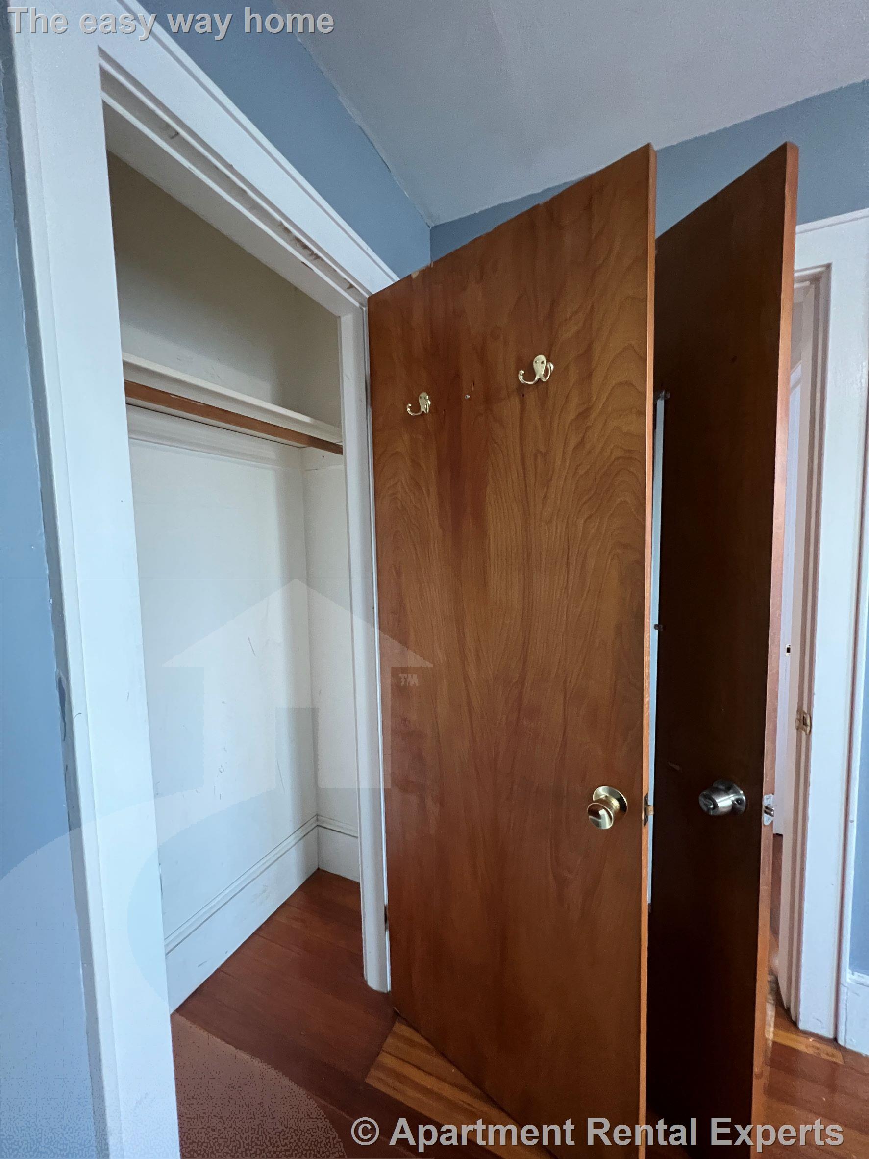 25 Chestnut St, Malden Center