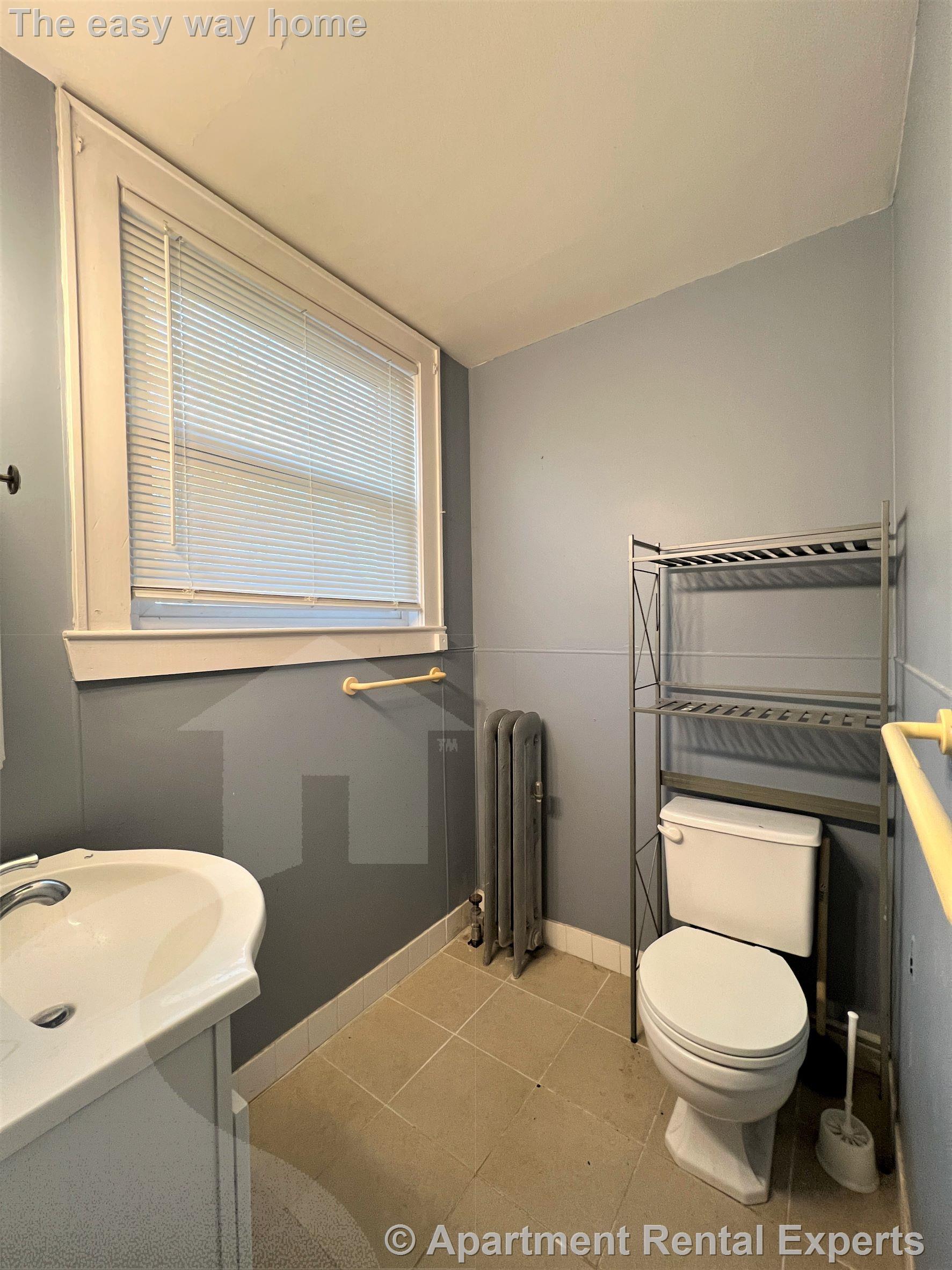 25 Chestnut St, Malden Center