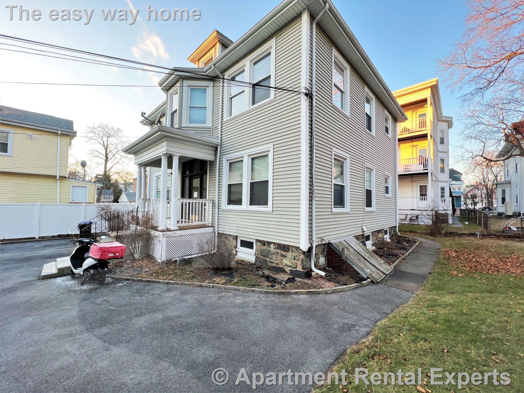 25 Chestnut St, Malden Center