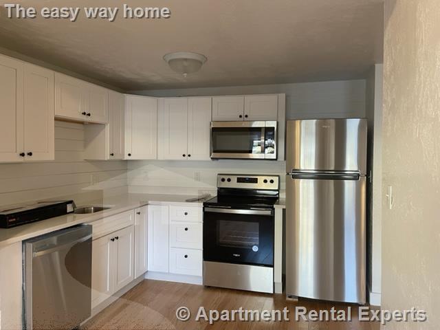 111 Walnut St, Winter Hill