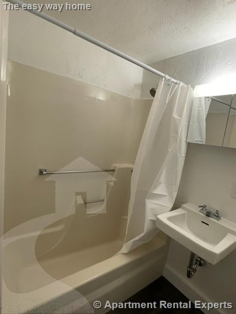 111 Walnut St, Winter Hill