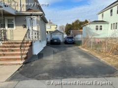 84 Billings Ave, Tufts