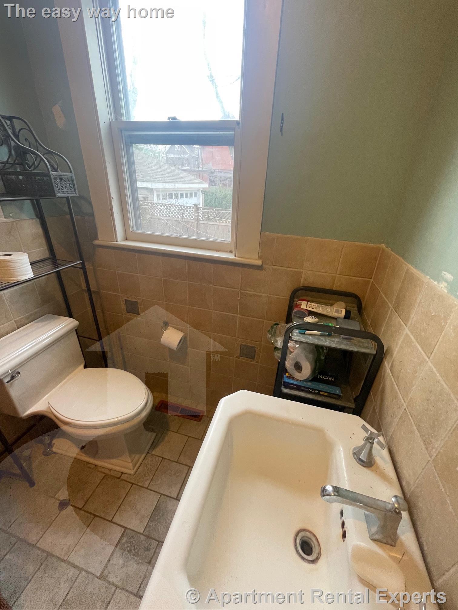 94 College Ave, Davis Square