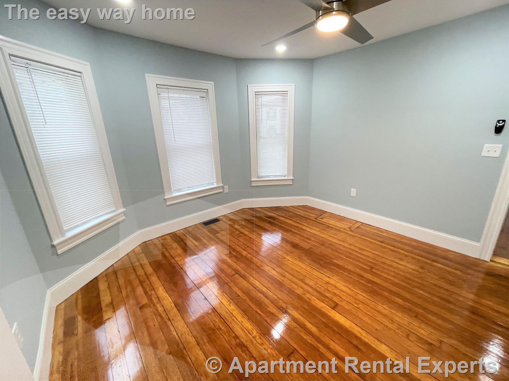 3 Mossland St, Porter Square