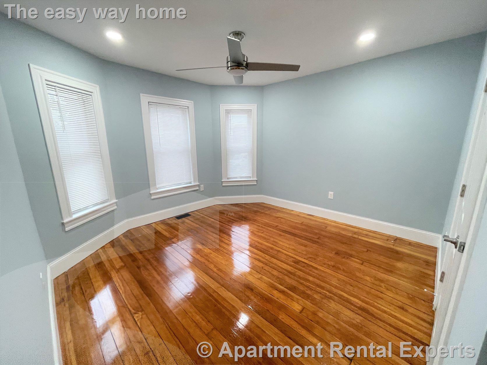 3 Mossland St, Porter Square