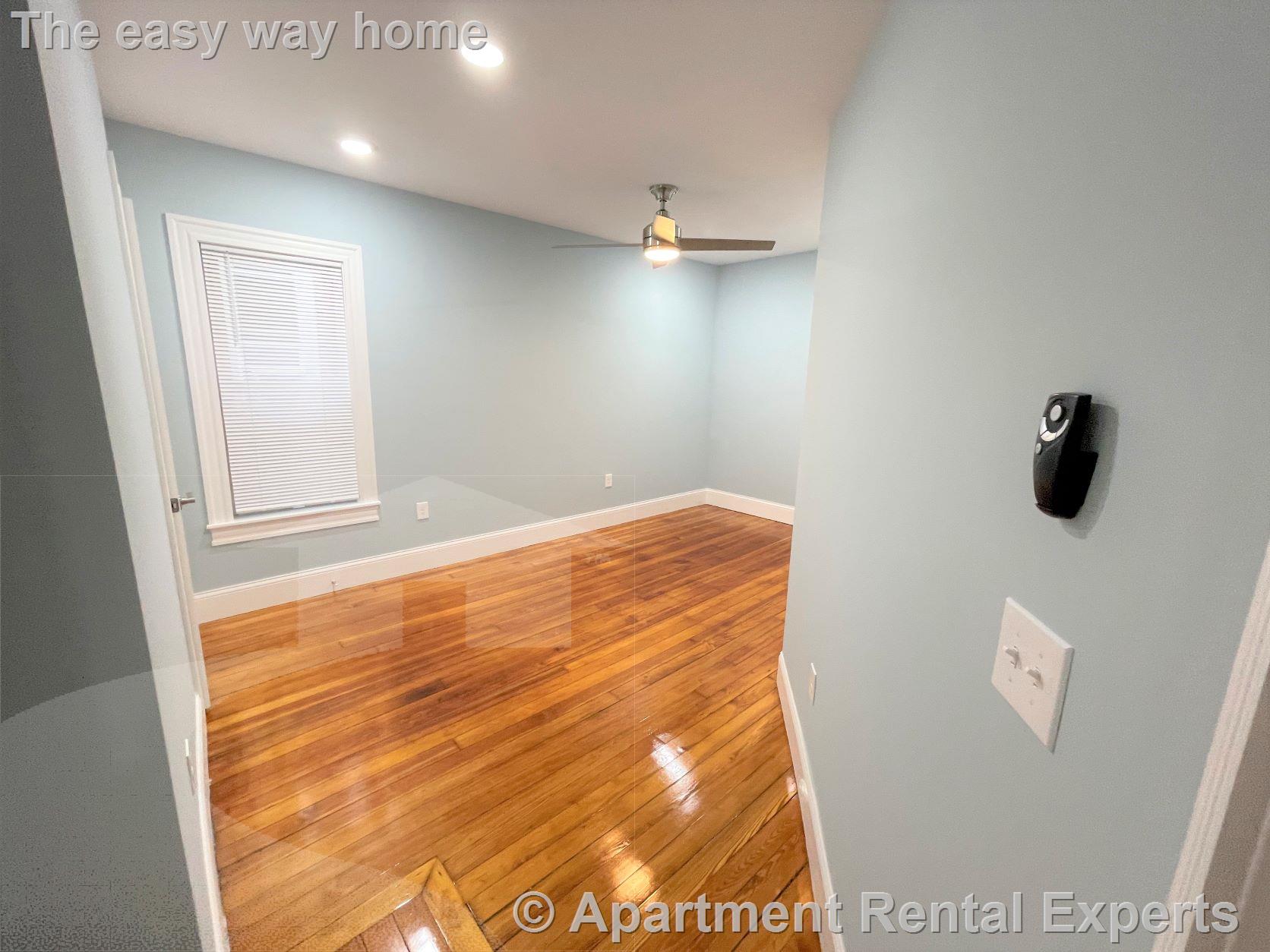 3 Mossland St, Porter Square