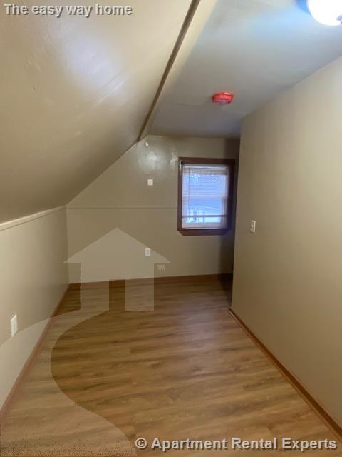 11 Oakland Ave, Winter Hill