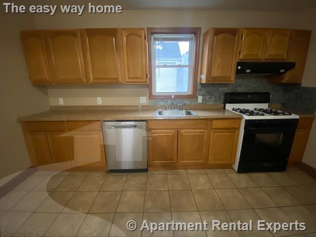 11 Oakland Ave, Winter Hill