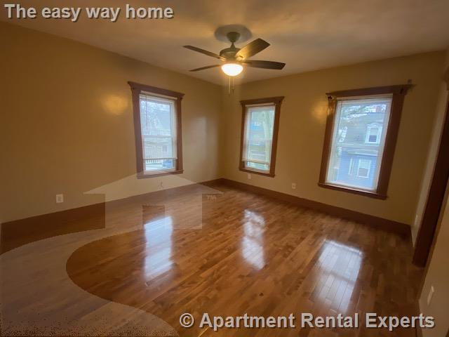 11 Oakland Ave, Winter Hill