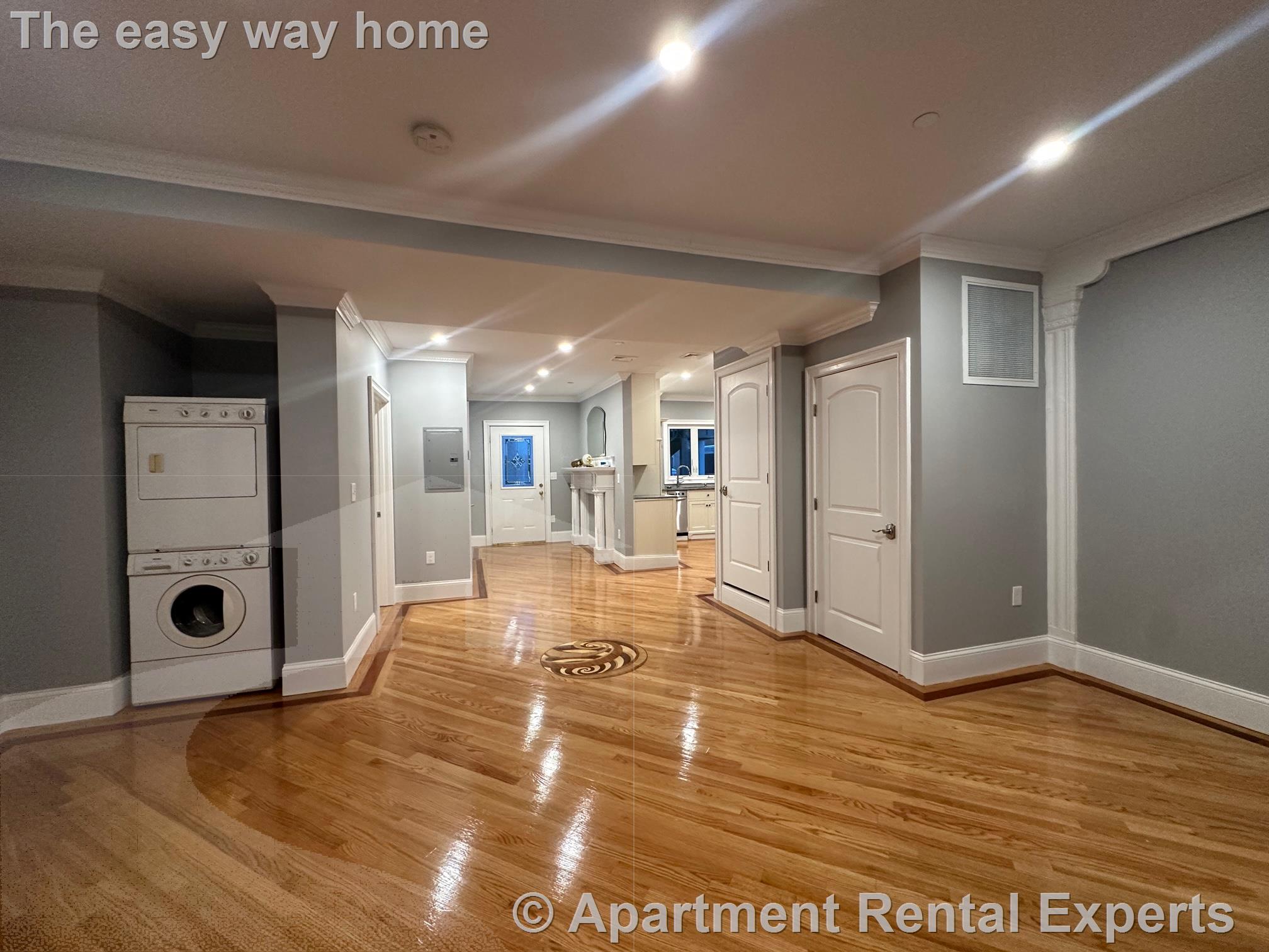 66 Dudley St, Salem St. Area