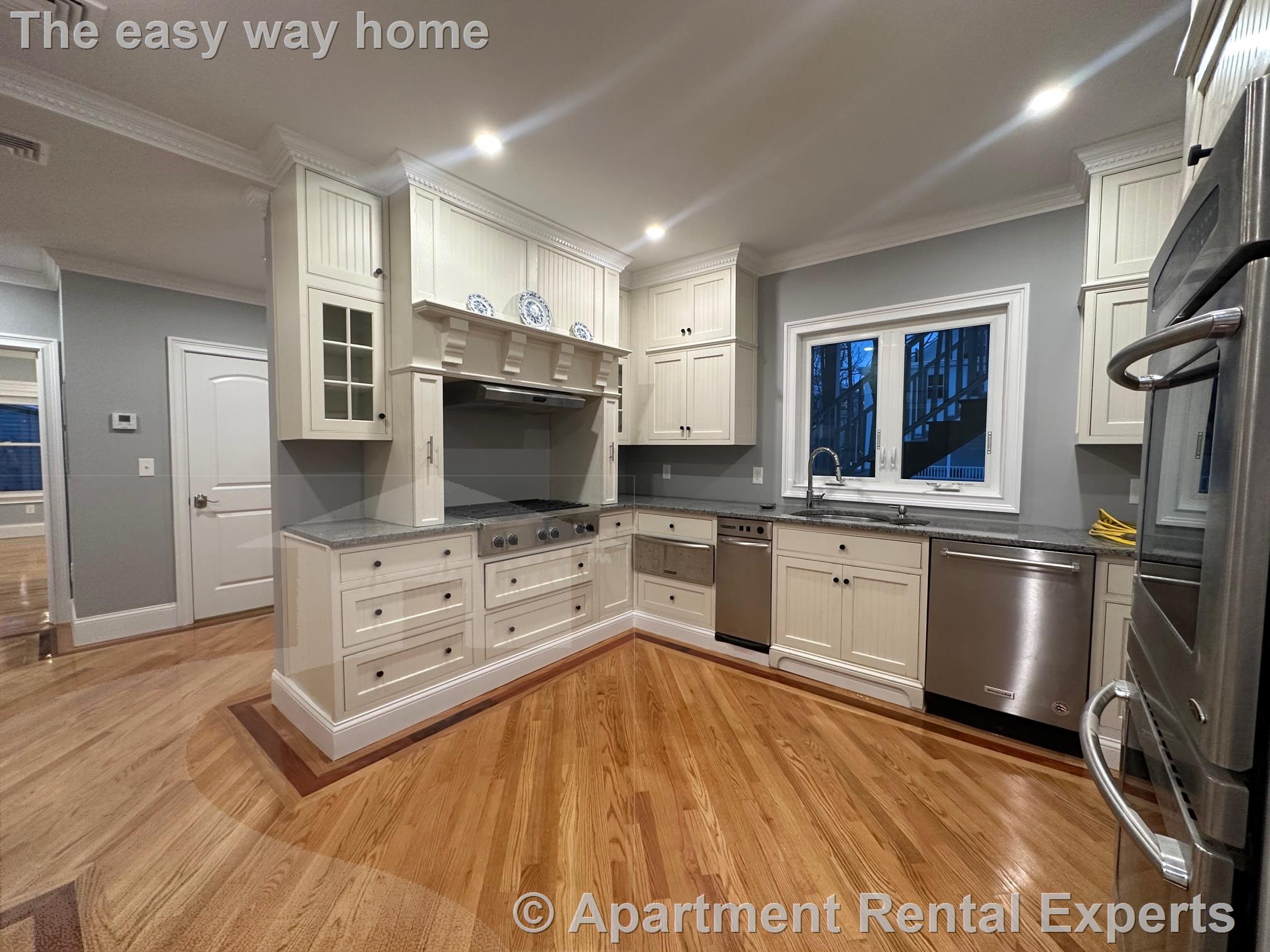 66 Dudley St, Salem St. Area