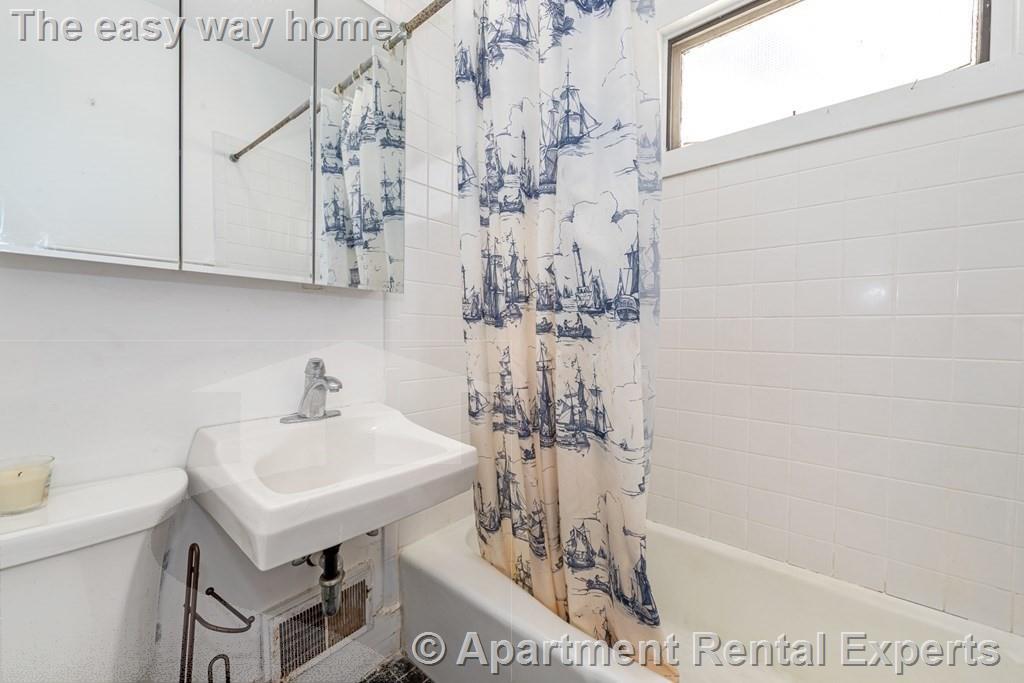 59 Hawthorne St, Davis Square