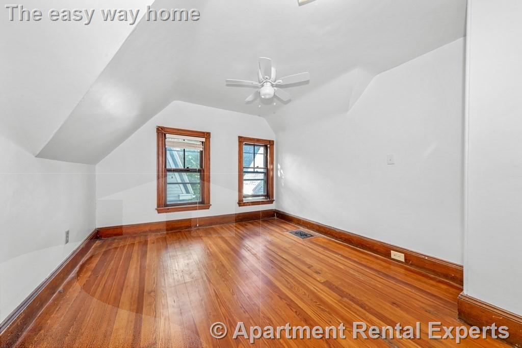 59 Hawthorne St, Davis Square