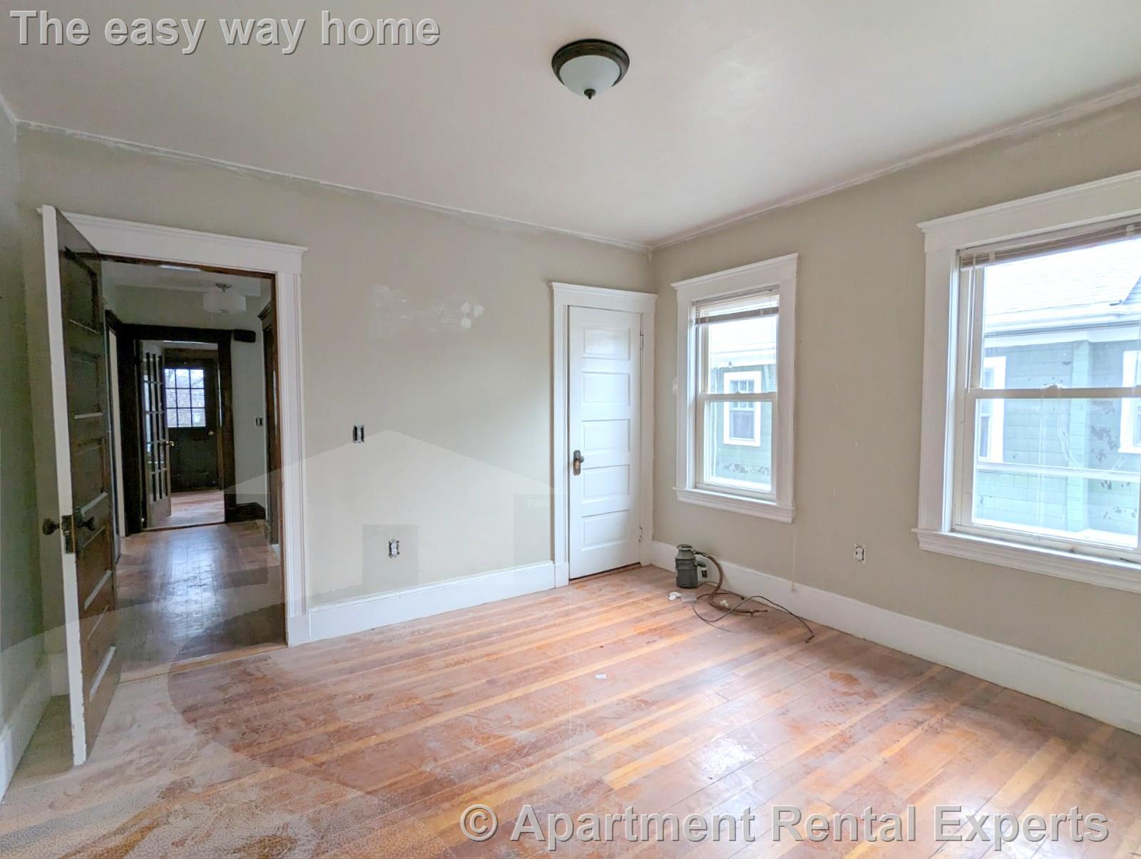 35 Trowbridge St, Arlington