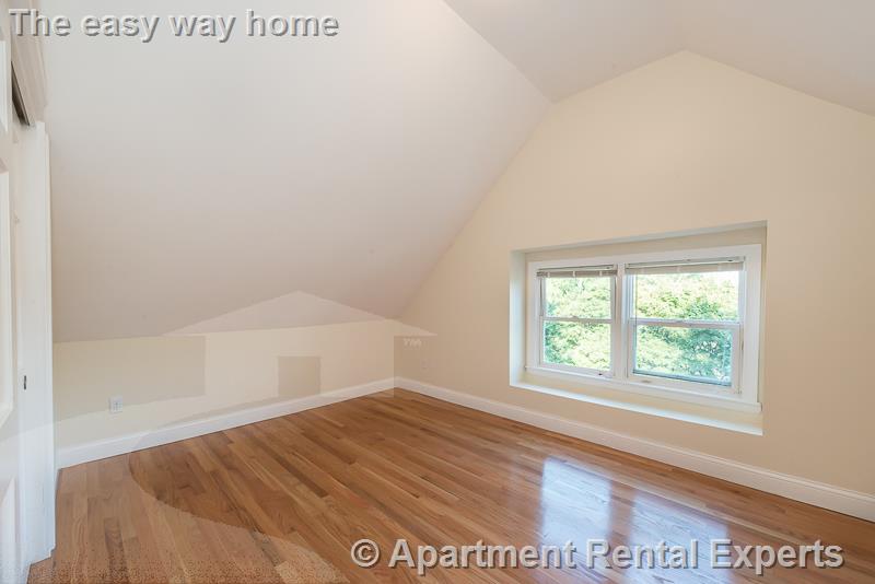 66 Glenellen Rd, West Roxbury