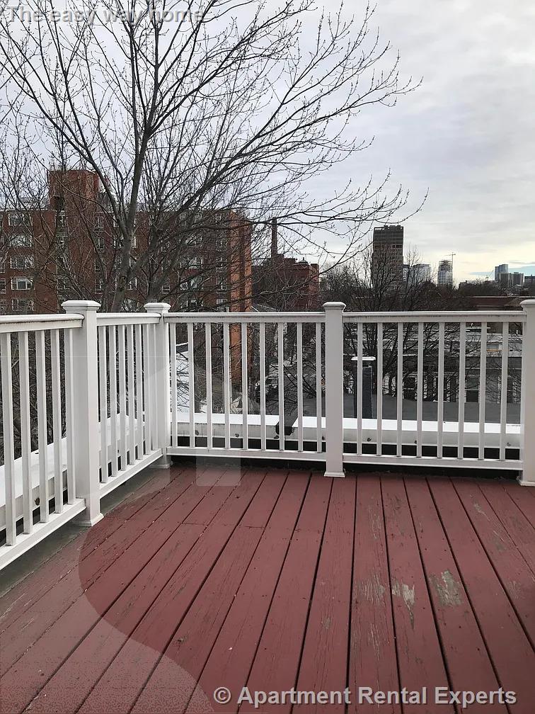 218 Thorndike St, East Cambridge