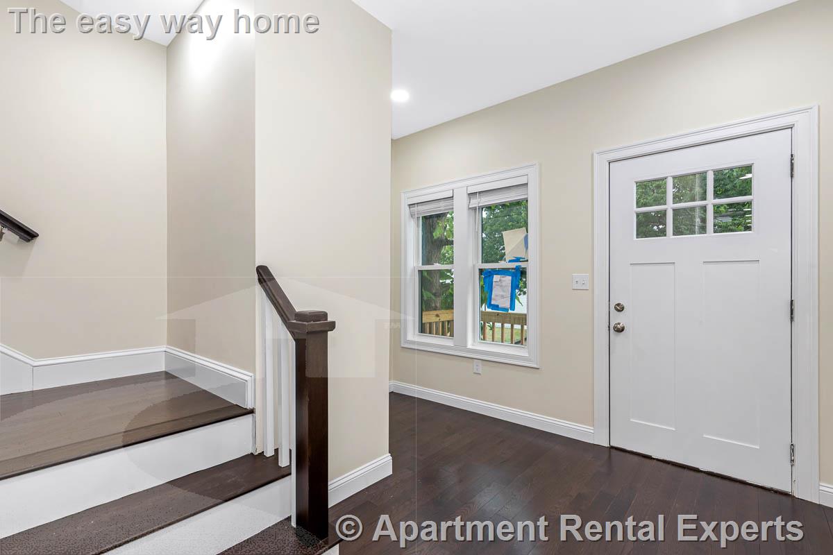 77 Winchester St, Ball Square